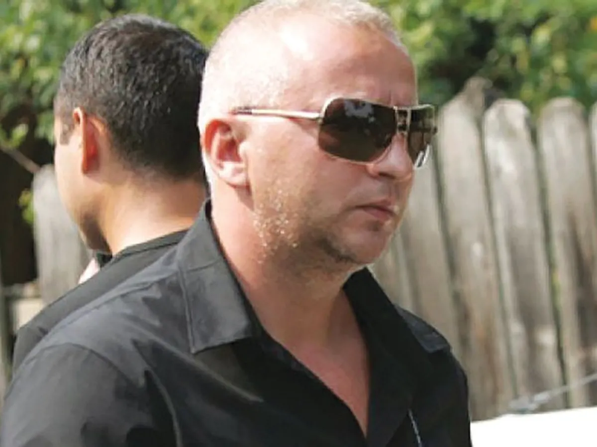 ....ar fi încercat să-l detroneze pe „Gigioc” din „Frăția“, iar agentul Petcu nu ar fi fost străin de aceste operațiuni