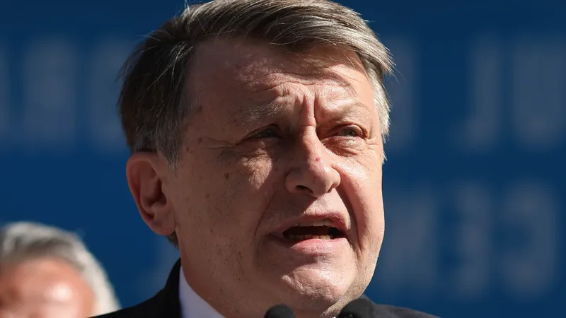 Atac la rivali și semnal strategic: Antonescu rupe tăcerea despre culisele cursei pentru Cotroceni - FOTO: Inquam (imagine cu rol ilustrativ)