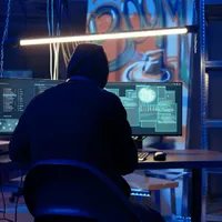 Un hacker poate fura cu ușurința datele personale și financiare - Foto: freepik (rol ilustrativ)
