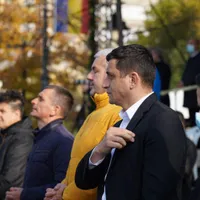 Ro Vaccinare îl trolează pe George Simion: Du poporul spre centrele de vaccinare. Foto Facebook, pagina George Simion