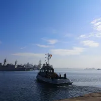 Doar două barje rusești mai alimentează nave la Constanța / FOTO: facebook.com