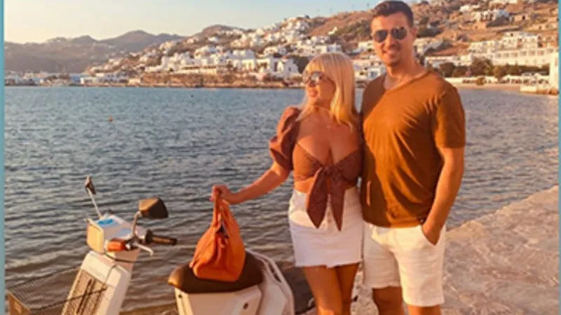 Elena Udrea și logodnicul ei, Adrian Alexandrov. / Foto: click.ro