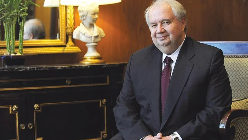 Vladimir Putin  s-a implicat în alegerile din SUA, iar un rol important l-a avut ambasadorul Serghei Kislyac