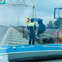 Cum a fost prins un bărbat ieșit la plimbare pe autostradă. Polițiștii l-au sancționat imediat - Foto: IPJ