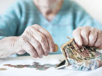 O pensie de 3.000 de lei valorează astăzi, în realitate, doar 2.000 de lei. Analist: „Ai avea nevoie de aproape 4.700 de lei pentru același trai”