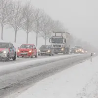 Atenție, „patinoar” pe străzi! Sfaturi utile pentru a ține mașina pe drum și a ajunge în siguranță - Foto: Profimedia Images - Imagine cu rol ilustrativ
