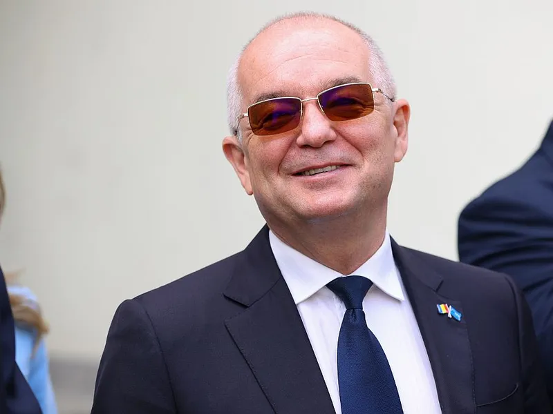 Emil Boc, la vot, pe 4 mai - Foto: INQUAM PHOTOS/Simion Sebastian Tătaru