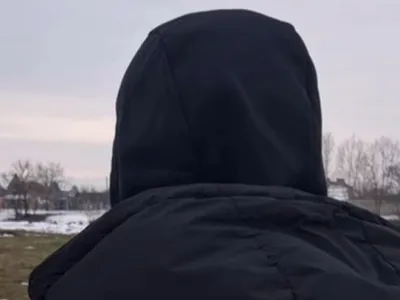 Crima din Timiș: Martorul-cheie din dosar crede că suspecții au aruncat borseta victimei în fața casei sale pentru a da vina pe el