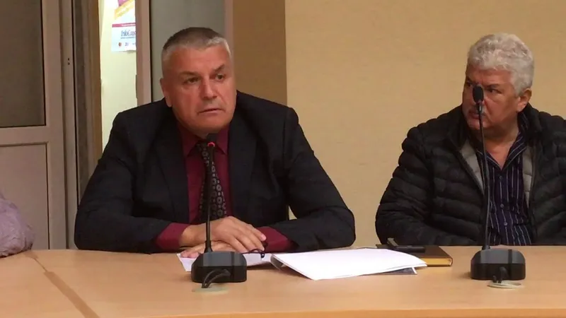 Iulian Ianculescu, șeful DSV Teleorman, a ținut pesta porcină teleormăneană secretă/FOTO: youtube.com