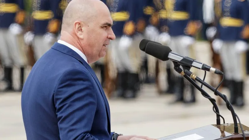 Preşedintele Ilie Bolojan, la Ziua Forţelor Terestre - Foto: INQUAM PHOTOS/Bogdan Buda