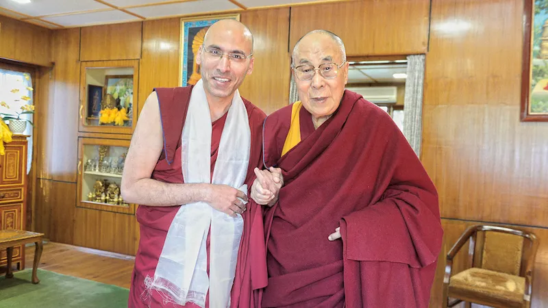 Marcel, alături de Dalai Lama, cel care l-a „botezat“ drept călugăr budist