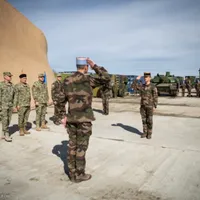 S-a schimbat comanda Grupului de luptă al NATO în România: Cine este colonelul detașat la Cincu - Foto: MApN