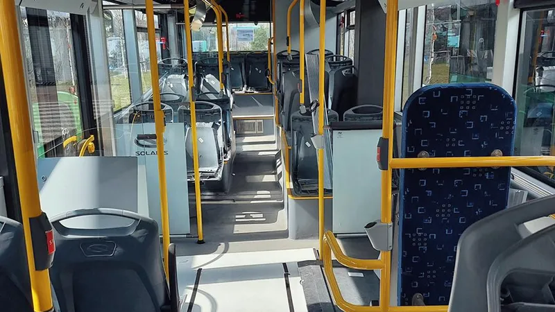 Troleibuz Solaris Trollino 12 - Foto: Facebook/Stelian Bujduveanu