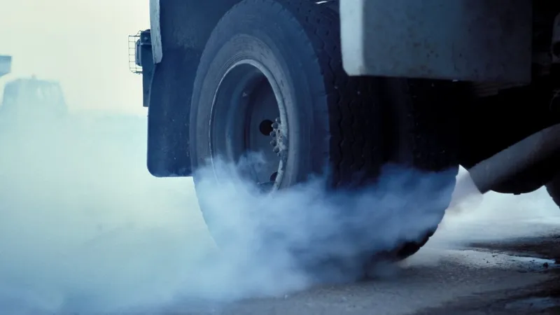 Amendă record, pentru producătorul de motoare diesel Cummins: 1,675 miliarde $. A trucat noxele - Foto: Profimedia Images - Imagine cu rol ilustrativ