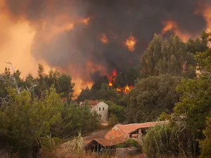 „Gătiți de vii”. Incendiile din Europa lovesc localnicii dar și turismul. Unde s-au făcut evacuări - Foto: Profimedia Images (imagine cu rol ilustrativ)