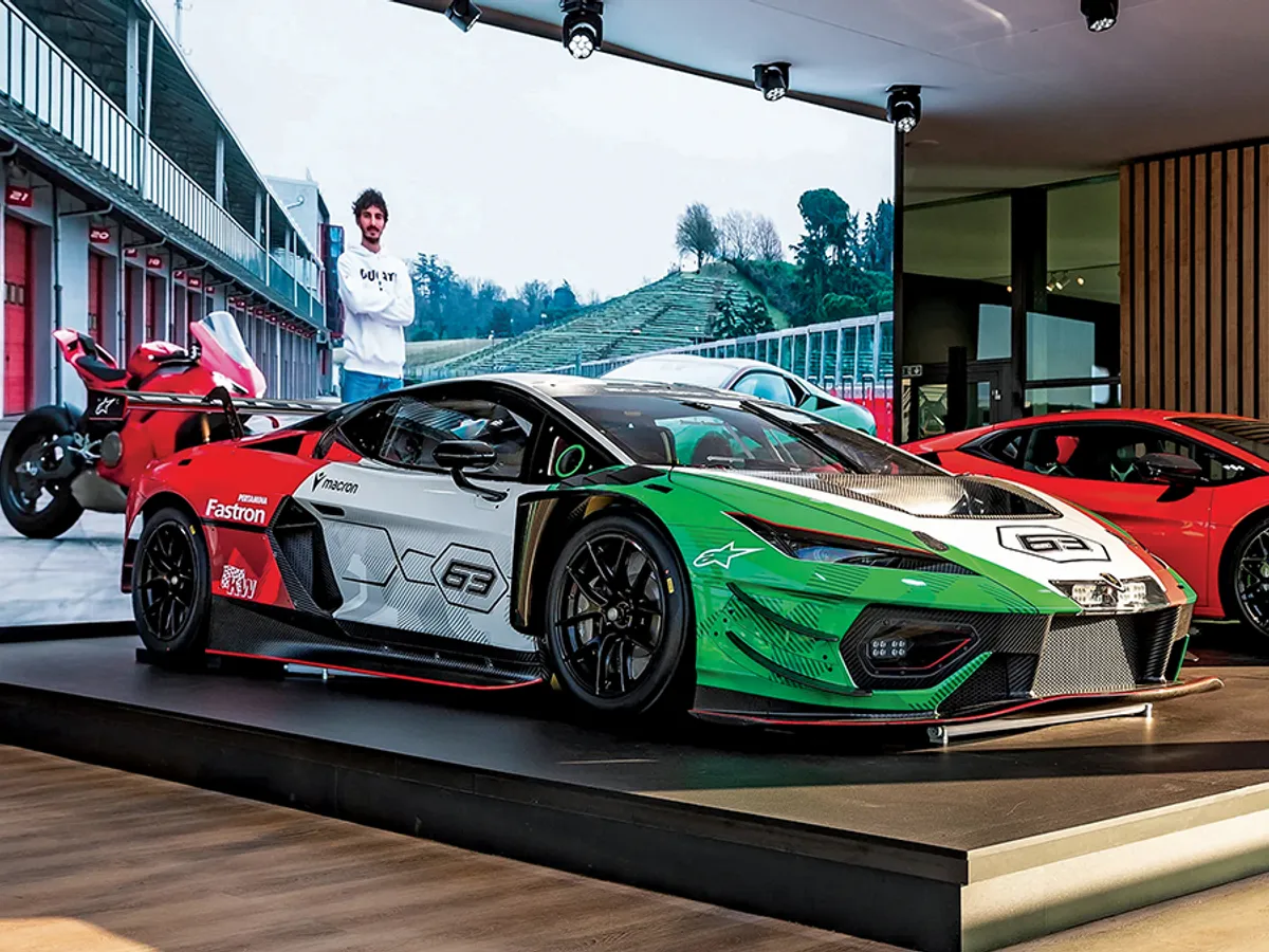 Mașina de curse Lamborghini Temerario GT3 a debutat la festivalul de patru zile de sporturi cu motor