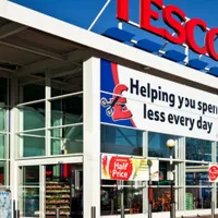Lanțul de magazine Tesco a lansat un afiș în limba română despre repercusiunile furtului/FOTO: which.co.uk