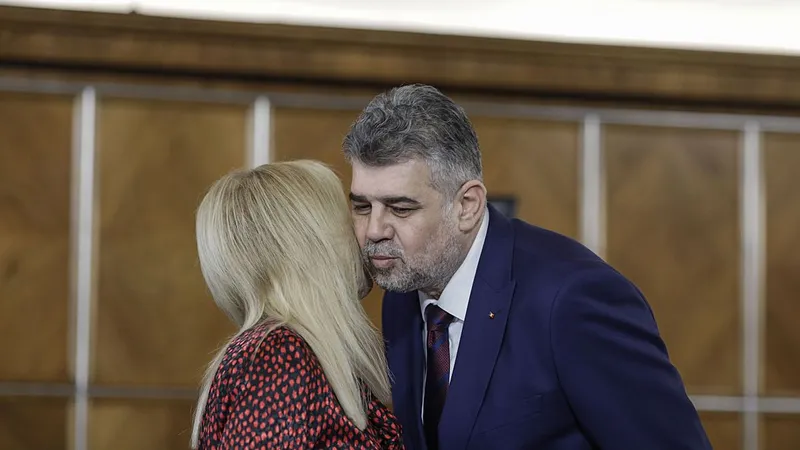 Ciolacu, pe mâna lui Firea, la Primărie - Foto: INQUAM PHOTOS / Octav Ganea