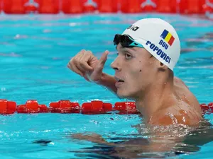David Popovici a câștigat medalia de aur în proba de 200 m liber, la Mondiale - Foto: Profimedia Images