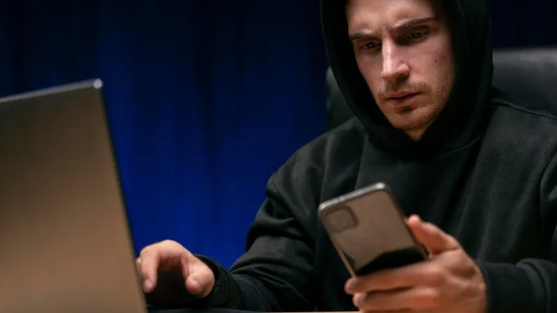 O escrocherie prin SMS reinventată face tot mai multe victime. Sigur ați uitat să plătiți parcarea? - Foto: Freepik.com (rol ilustrativ)