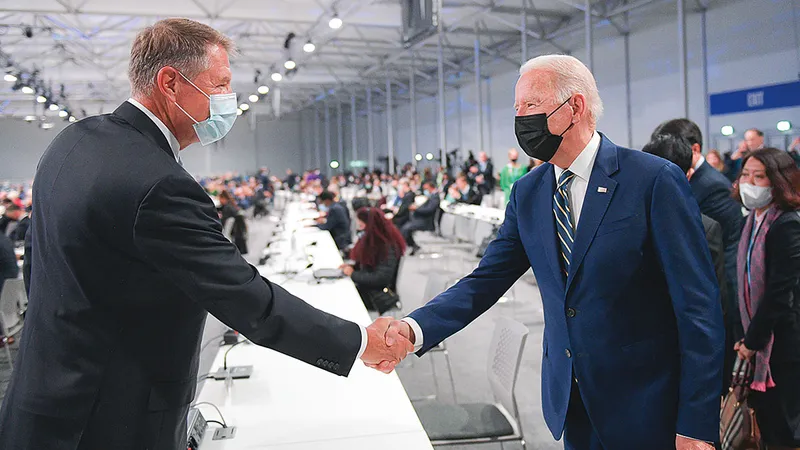 TEHNOLOGIE NOUĂ Preşedinţii Joe Biden şi Klaus Iohannis au anunţat, la Glasgow, construcţia unui reactor nuclear de mici dimensiuni în România, o tehnologie nouă, folosită pe submarinele nucleare