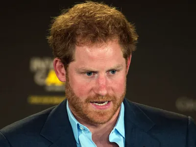 Prinţul Harry recunoaşte că a consumat droguri în adolescenţă. "Mi s-a oferit o linie!" - Foto: DoD News
