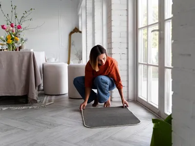 Cum să cureți covorul de la intrare plin de bacterii. Îl bagi la mașina de spălat – la ce temperatură? - Foto: Freepik (Imagine cu rol ilustrativ)