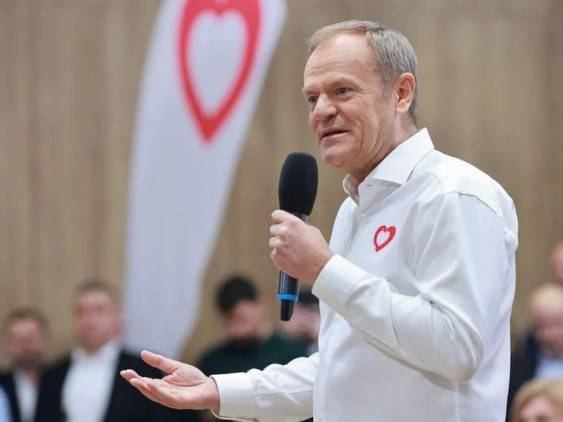 Donald Tusk: Ne asumăm lupta pentru a ne apăra graniţele, ori vom cădea - Foto: Facebook/Donald Tusk