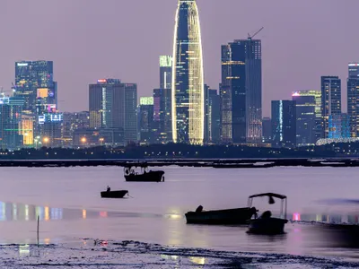 Guangdong, China la apus. Zgârie norii marelui oraş - Foto: Pexels/Ben Cheung