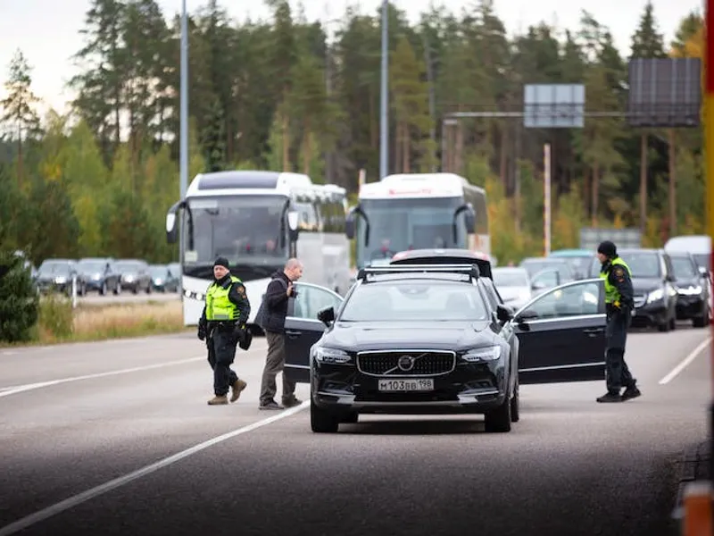 Polonia le trântește ușa în nas rușilor care fug de mobilizarea lui Putin - FOTO: twitter