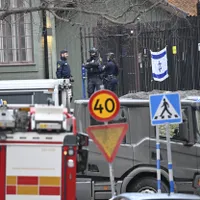 Atentat terorist la Ambasada Israelului din Suedia. O bombă armată, descoperită în incinta clădirii - Foto: Profimedia images