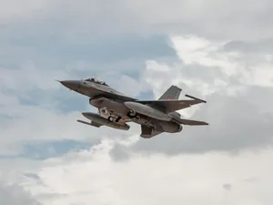 România formează a treia escadrilă de F-16. În aer facem legea în zonă. Ne-au costat 668.000.000 € - FOTO: Fortele Aeriene Române