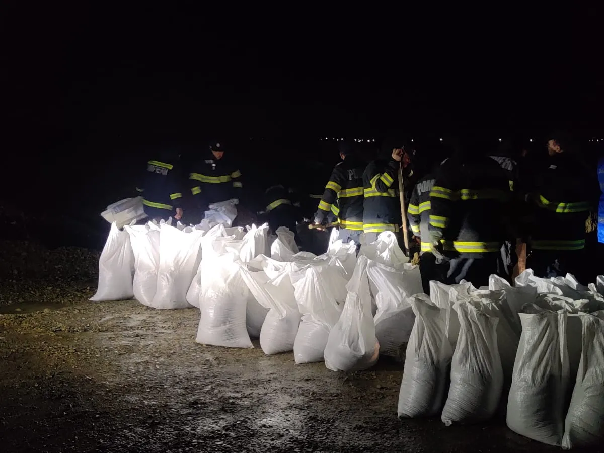 Pompieri - Foto: ISU Vrancea