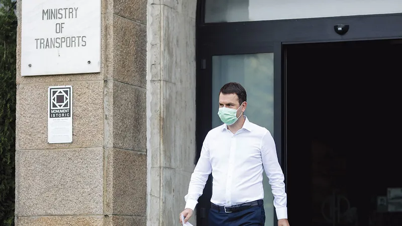 Cătălin Drulă și-a început cariera politică după ce a fost președinte al unei asociații care urmărește modul cum se construiesc autostrăzi în România - Foto: INQUAM PHOTOS/ Octav Ganea