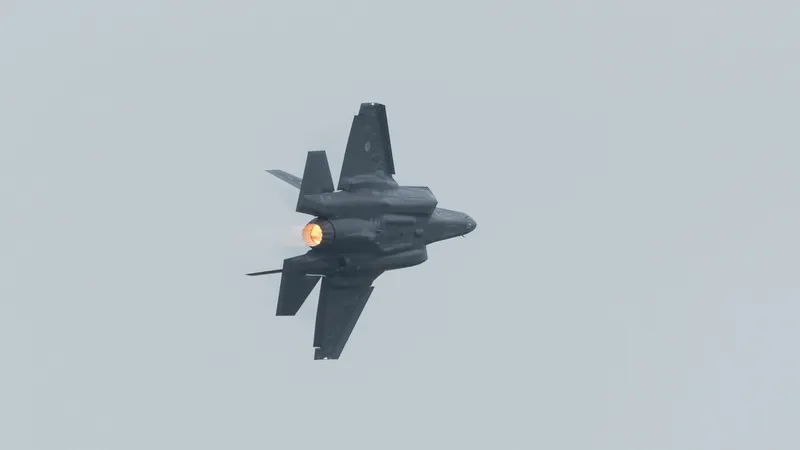 Ucraina le-a propus liderilor NATO o coaliție a avioanelor: „Victoria pe cer se forjează pe pământ” - Foto: Profimedia Images