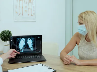 O tuse banală poate ascunde multe boli. Un medic pneumolog explică simptomul comun dar înșelător - Foto: Freepik (Imagine cu rol ilustrativ)