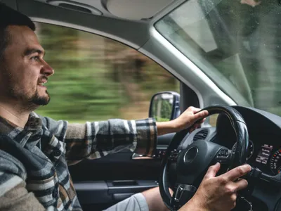 Aglomerație pe DN1 Brașov–București la prânz. Polițiștii recomandă șoferilor rute alternative pentru trafic - Foto: Freepik (Imagine cu rol ilustrativ)