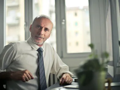 România riscă 23.000.000.000 €. Pensiile speciale, una dintre marile probleme - Foto: Pexels/Andrea Piacquadio