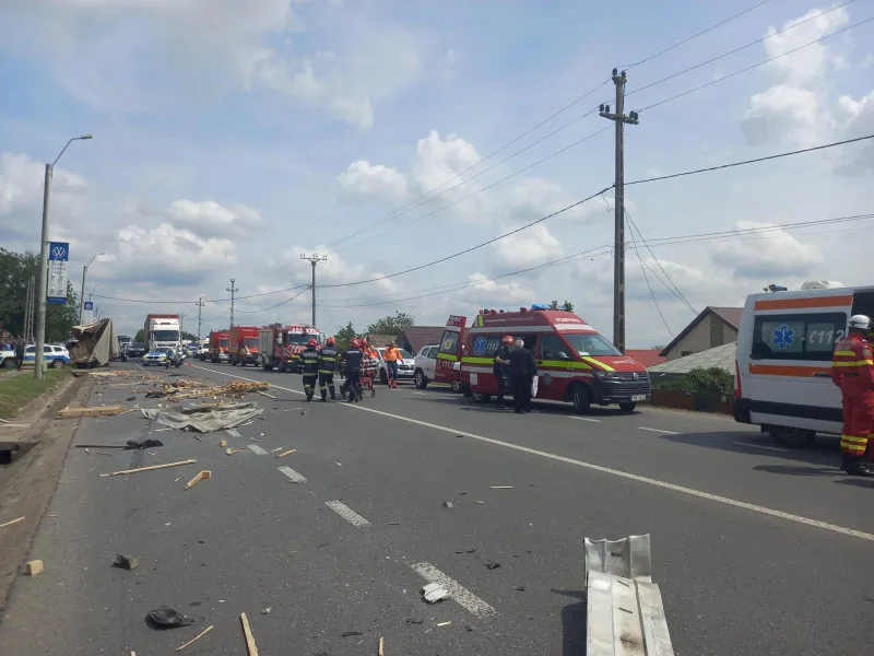 Accident grav la Lețcani, în județul Iași. Mai multe persoane sunt rănite. S-a activat Planul Roșu - Foto: ISU Iași