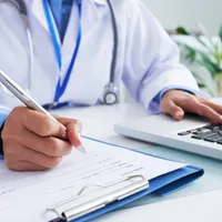 Ce a aflat o femeie care s-a dus la spital pentru că avea o „simplă tuse”. Diagnosticul este crunt - Foto: Freepik (B1TV)