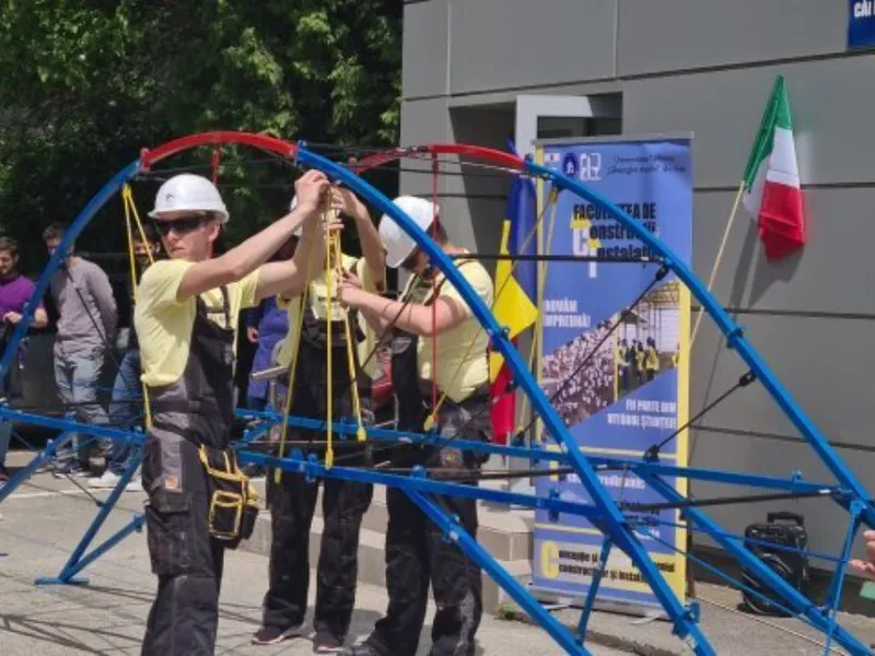 Studenții Politehnicii din Iași, locul I la un concurs internațional de poduri - Foto: ZDI