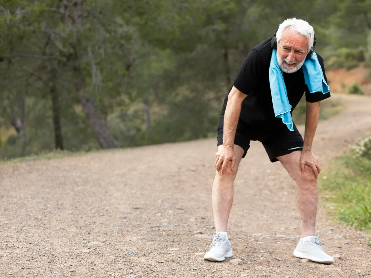 Bărbat care are dureri de genunchi - Foto: Freepik (Imagine cu rol ilustrativ)