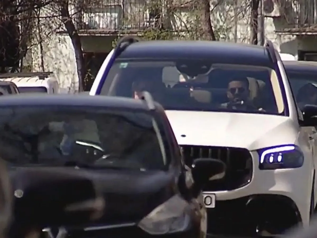 Impozite noi pentru românii care au case și mașini scumpe. Care este suma triplată de guvern? - Foto: Arhiva