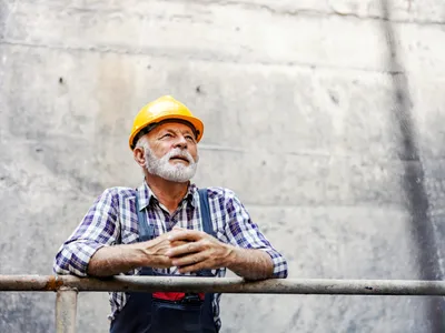 Viața la pensie pe șantier - Foto: Freepik