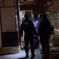 Percheziții masive la traficații de droguri din vestul țării. Unii acționau din penitenciar - Foto: Captură perchezitii (rol ilustrativ)