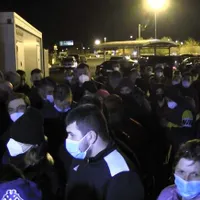 Mii de români, veniți din Germania, au așteptat ore întregi la vamă / aradon.ro