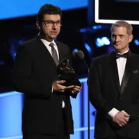 Șerban Ghenea (stânga) și John Hanes, la premiile Grammy din 2018 Foto: profimediaimages.ro