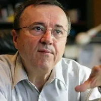 Ion Cristoiu are mulți scheleți în dulap pentru a candida la Președinție