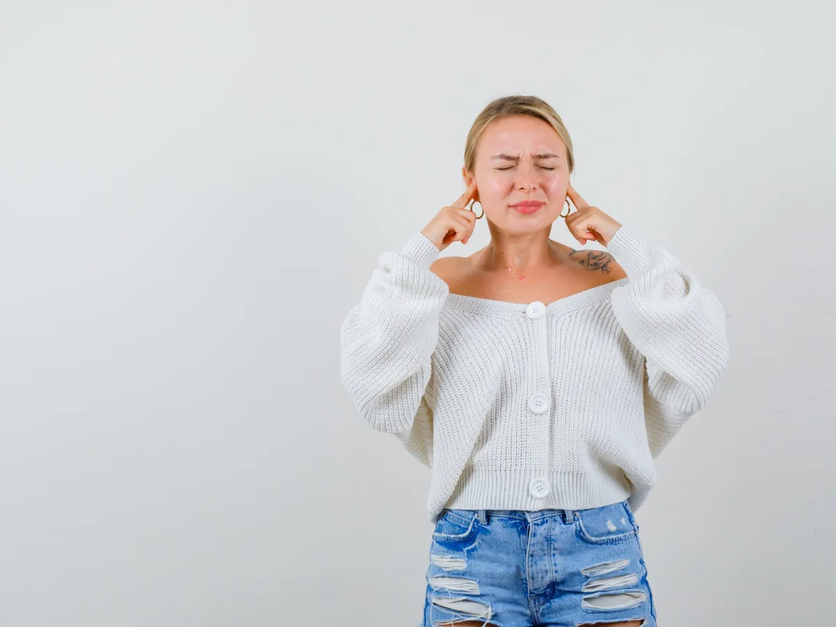 Leacul bunicii pentru urechile înfundate. Cum să-ți faci inhalații cu aburi pentru desfundarea dopurilor