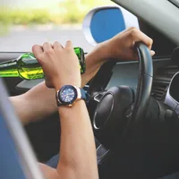 Poliţiştii de la sat nu au aparate alcooltest. Sunt nevoiți să îi miroase pe șoferi - Foto: Pexels/ Imagine cu caracter ilustrativ
